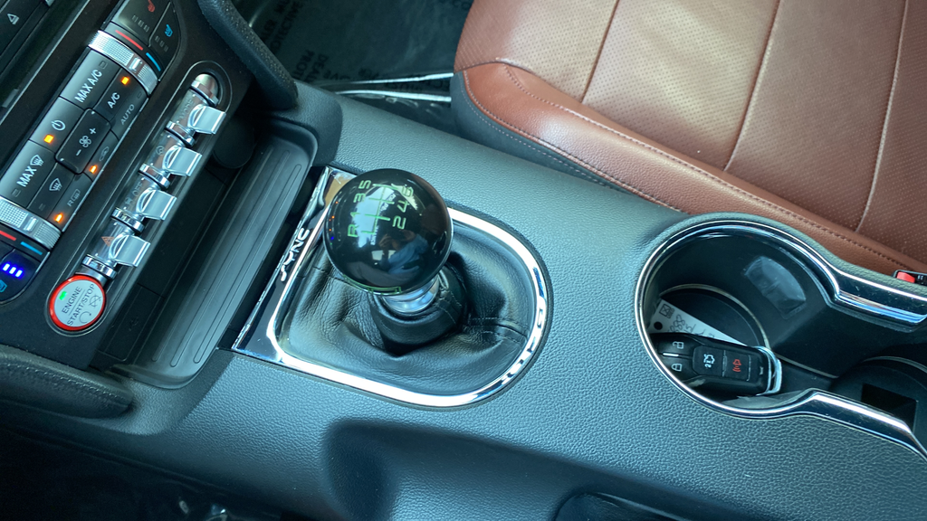 Used 2015 Black Ford GT Premium image 19