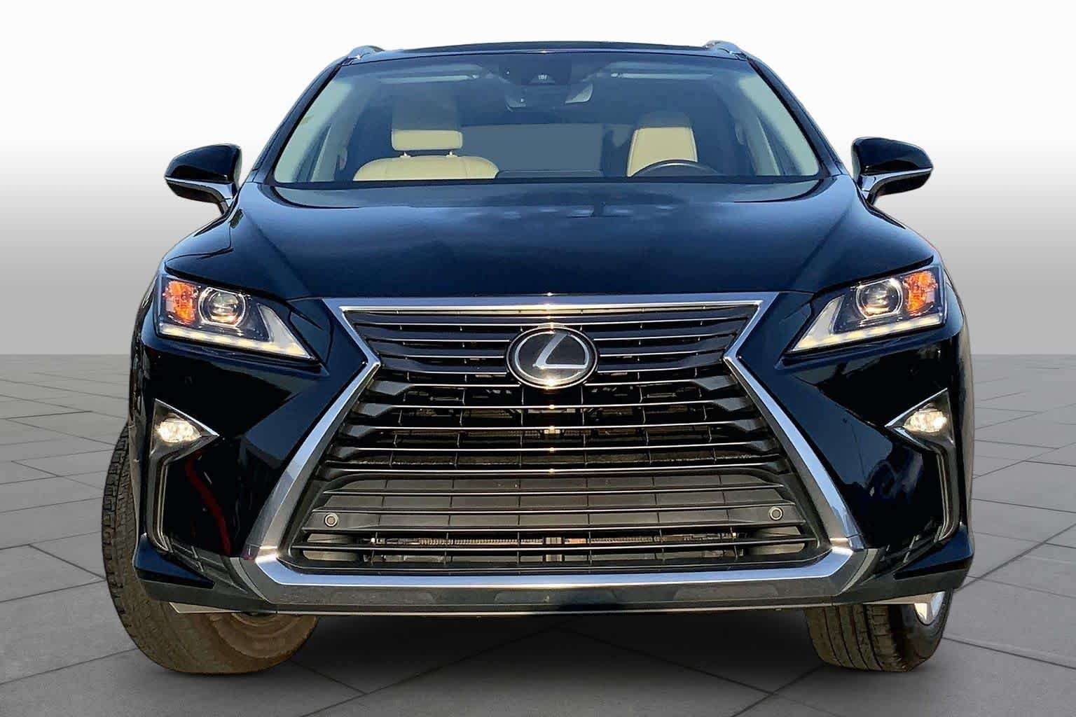 Used 2019 Obsidian Lexus  image 4