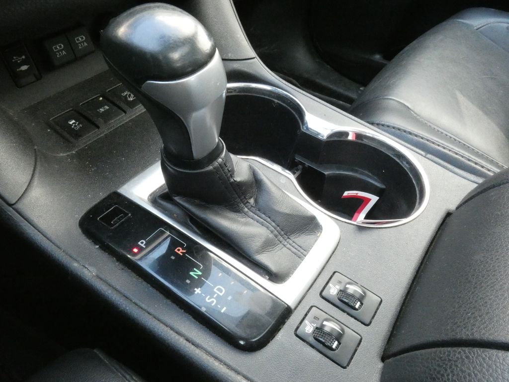 Used 2019 Gray Toyota XLE image 23