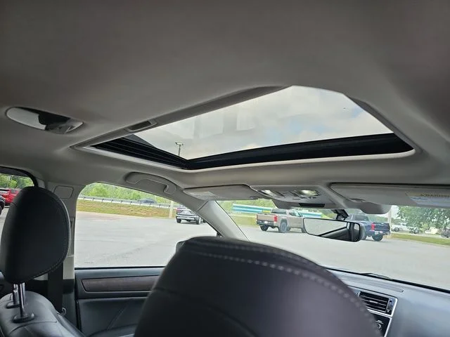 2019 Subaru Outback Limited - Photo 13