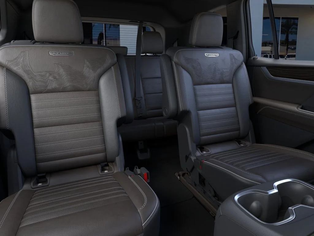 2026 GMC Acadia Denali Ultimate - Photo 17