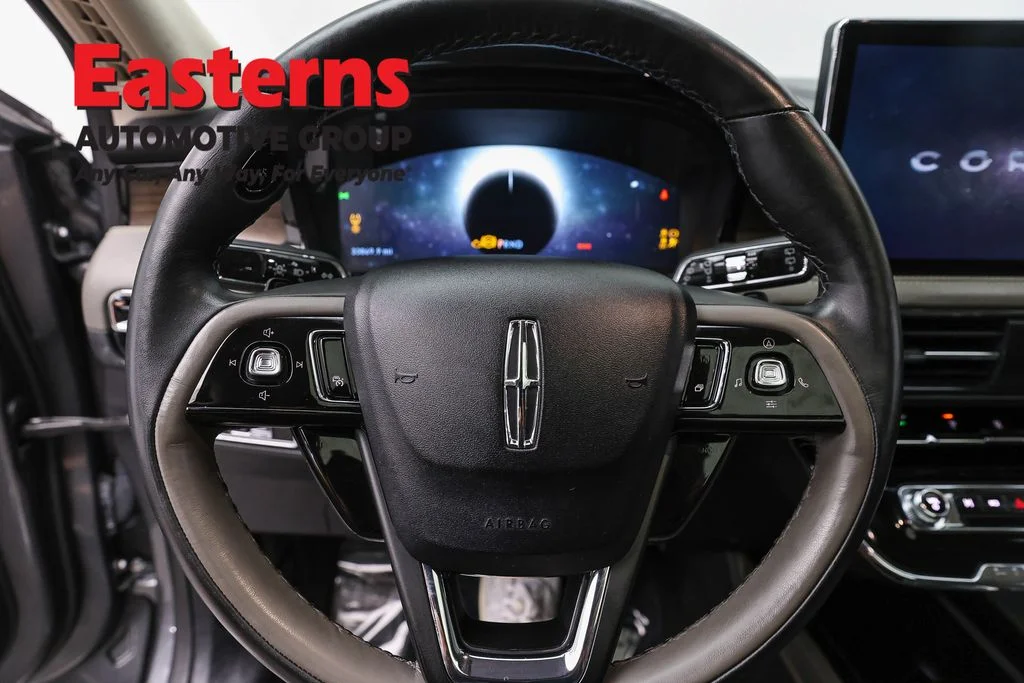Used 2023 Gray Lincoln Grand Touring image 10