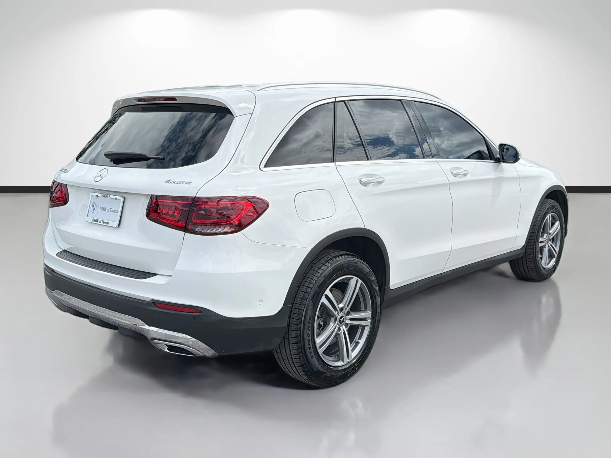 Used 2022 Polar White Mercedes-Benz GLC 300 image 3