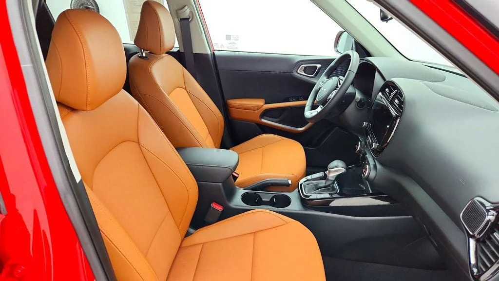 Used 2025 Inferno Red/Black Roof Kia EX FWD Soulmate Special Edition w/ harman/kardon & 18