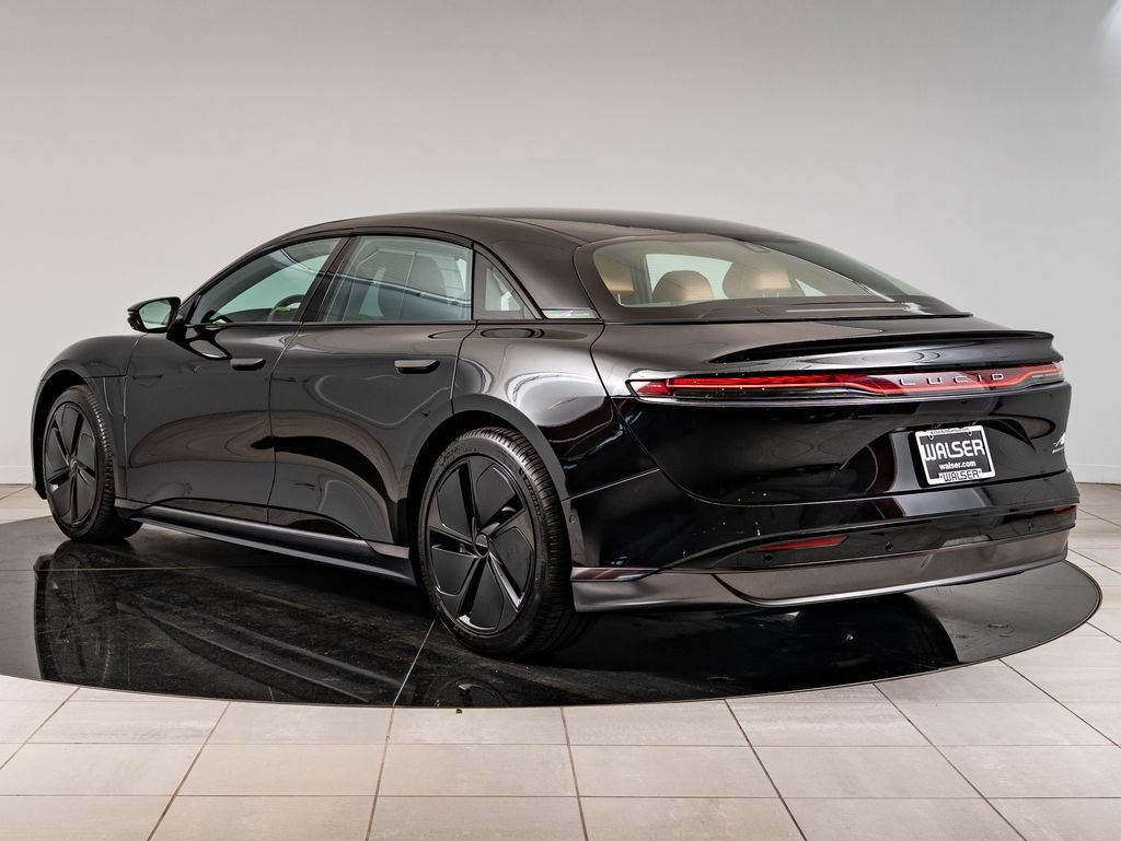 Used 2024 Black Lucid Touring image 6