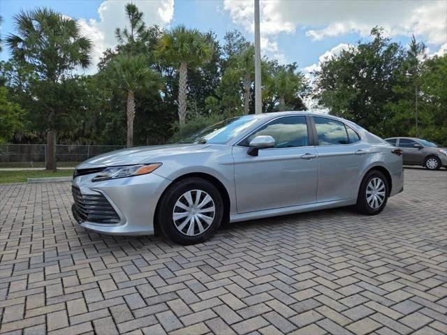 Certified Used 2022 CELESTIAL SILVER METALLIC Toyota  image 3