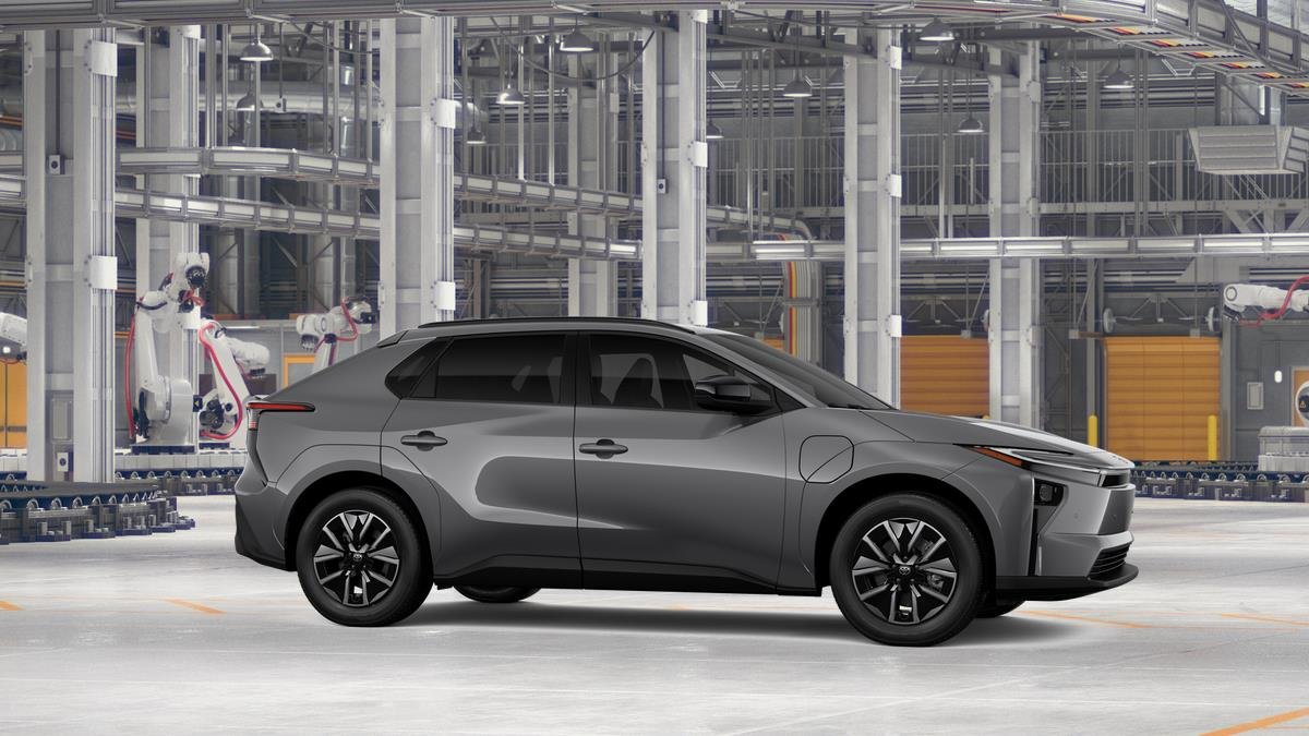 2026 Toyota bZ XLE - Photo 13