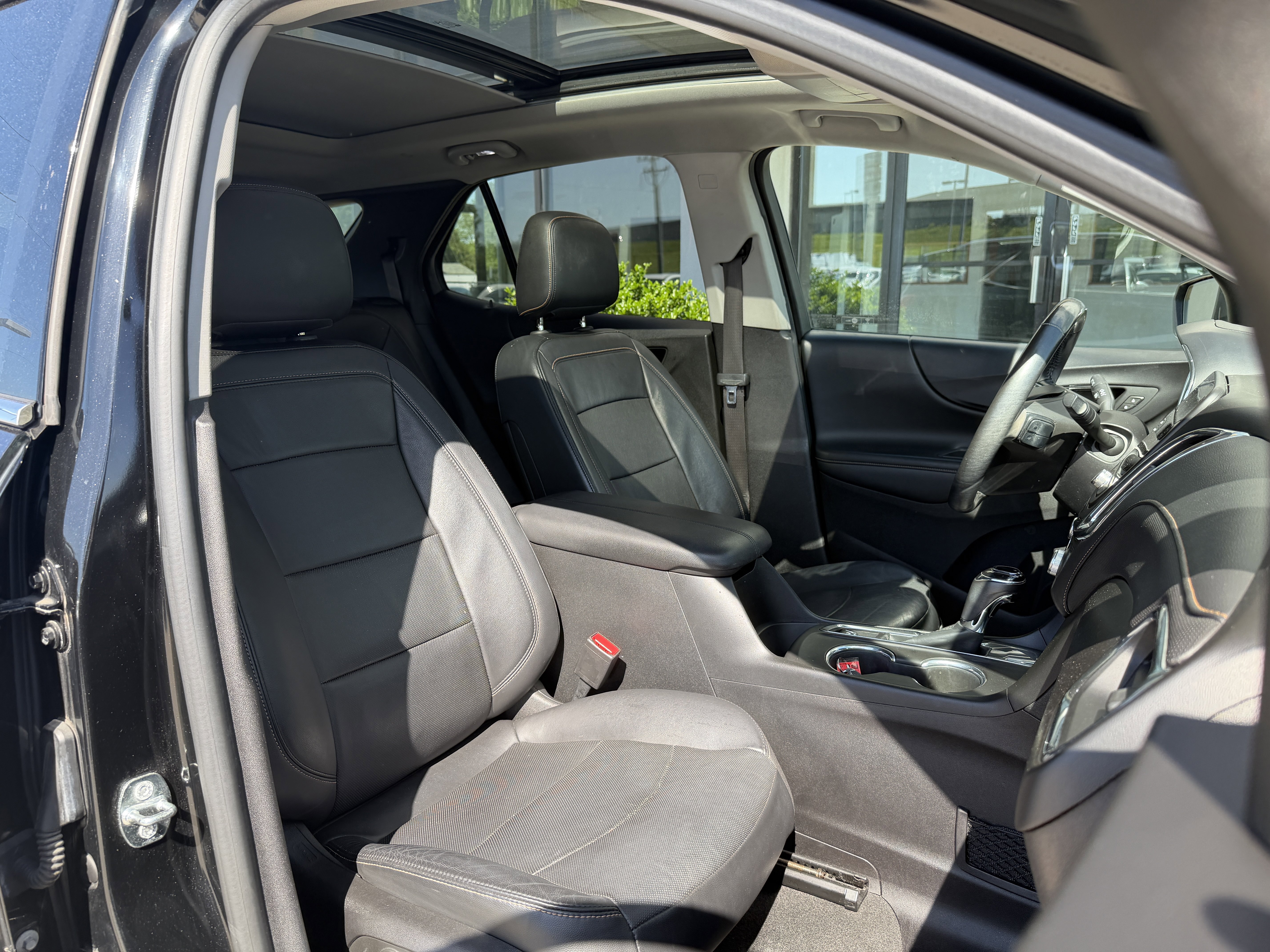 Used 2018 Mosaic Black Metallic Chevrolet Premier image 22