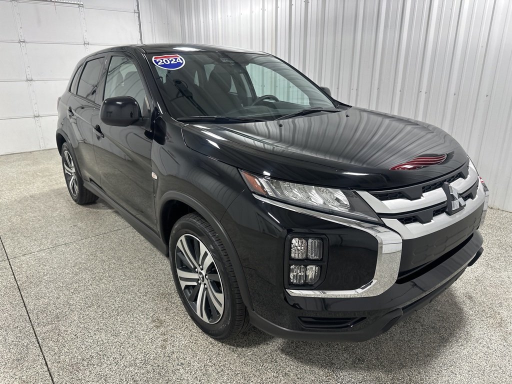 2024 Mitsubishi Outlander Sport ES LE SE photo 2