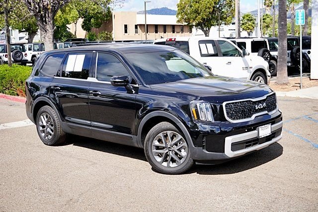 Used 2024 Black Kia LX image 2