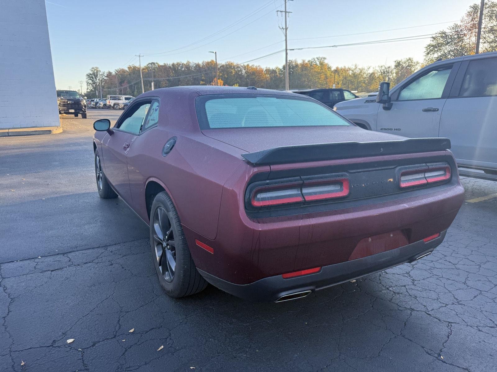 Used 2020 Octane Red Pearlcoat Dodge SXT image 3