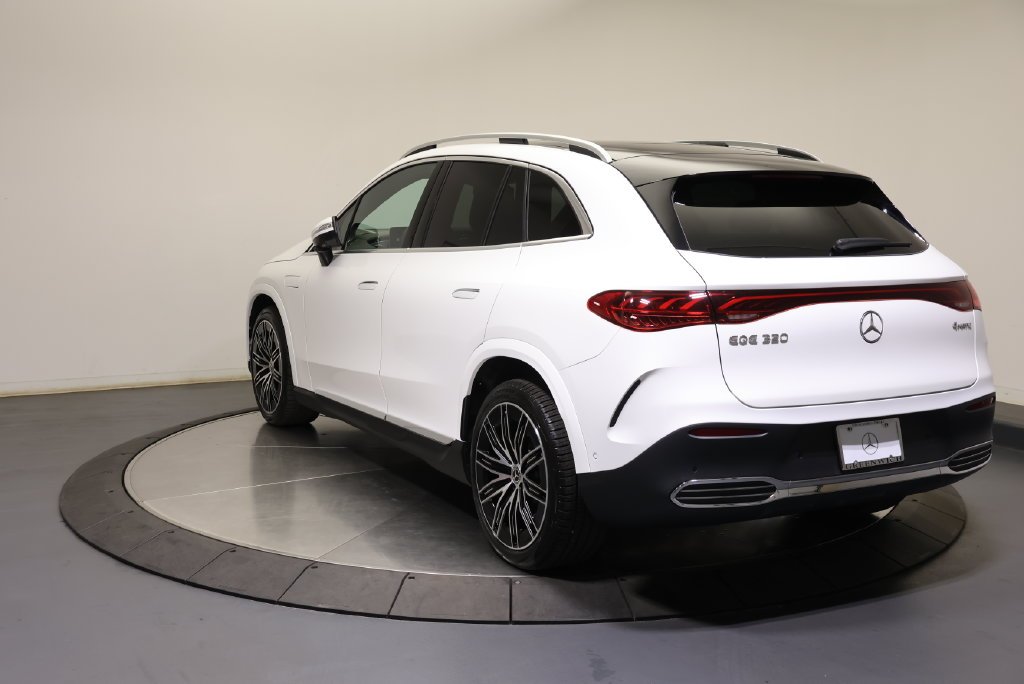 New 2027  Mercedes-Benz 320 SUV image 3
