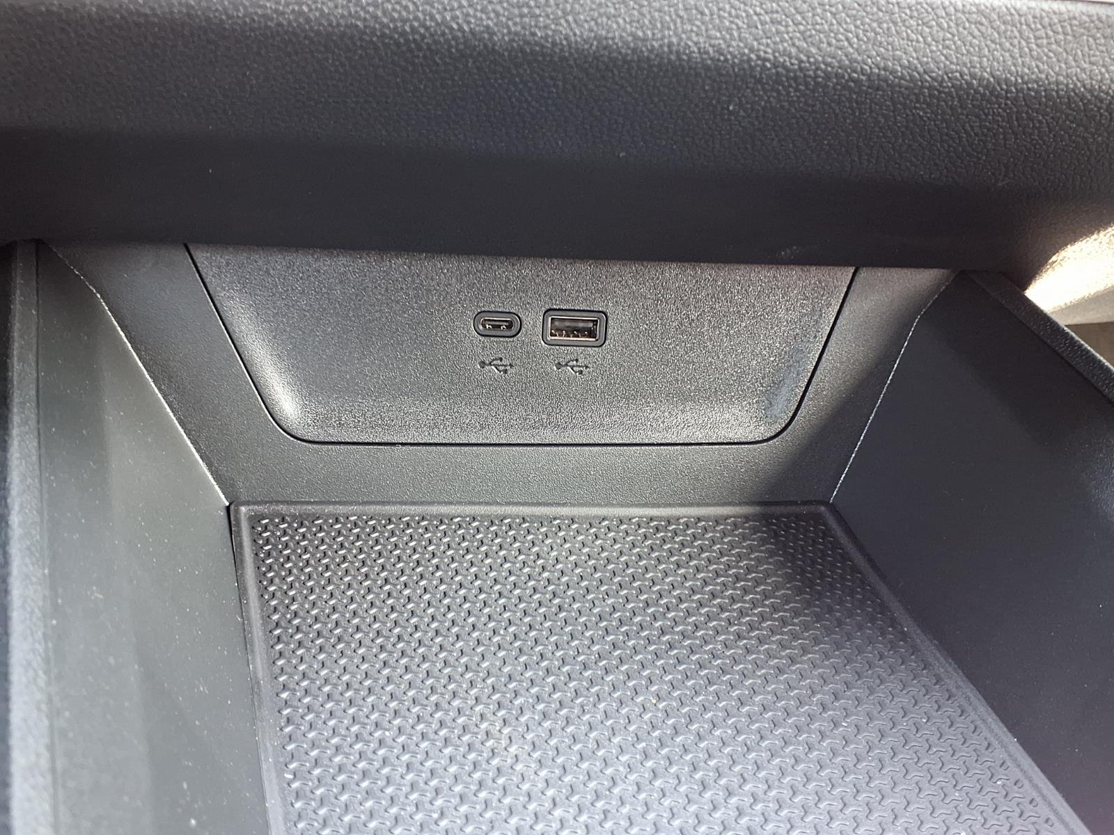 Used 2026 Summit White Chevrolet LT image 8