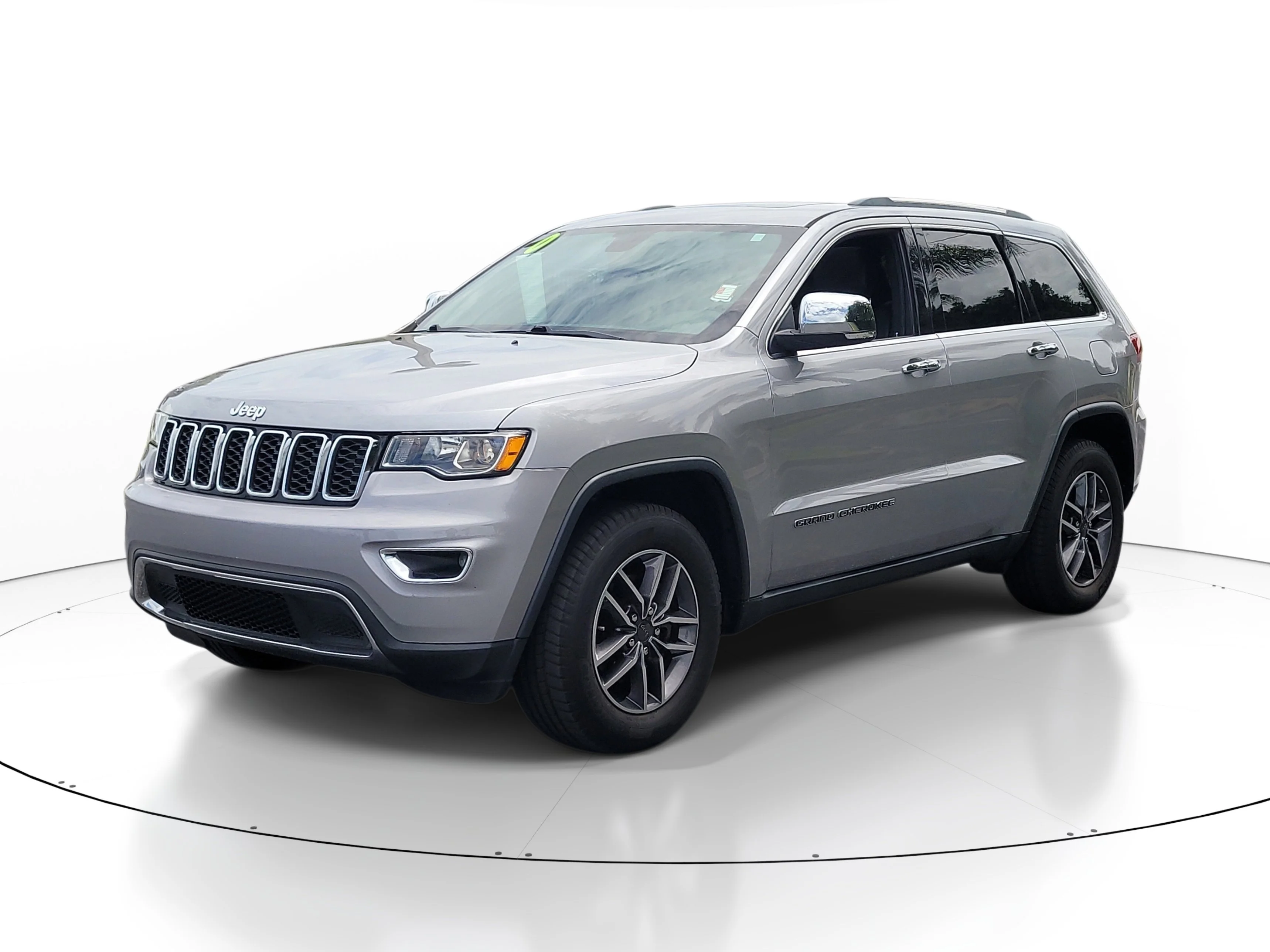 Used 2020 Billet Silver Metallic Clearcoat Jeep Limited image 3