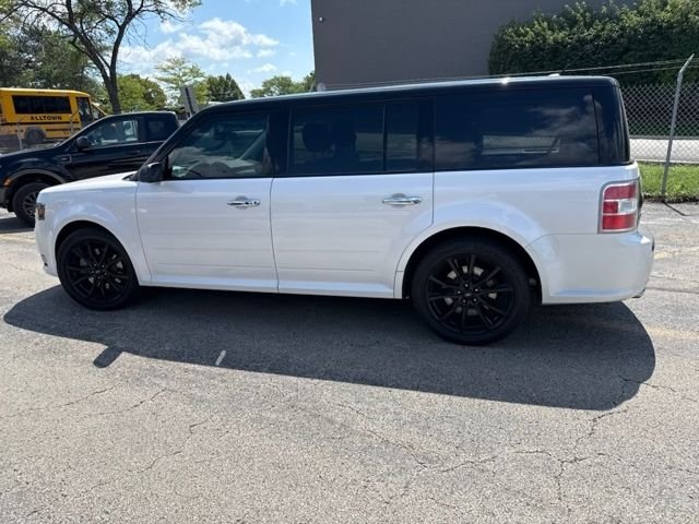 Certified Used 2019 White Platinum Tri-Coat Metallic Ford SEL image 9