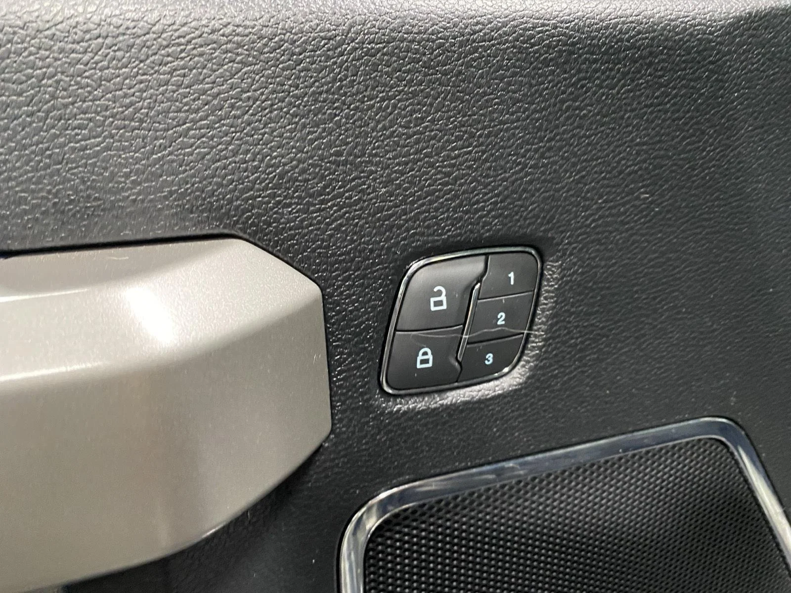 Used 2019 Magnetic Ford LARIAT image 24