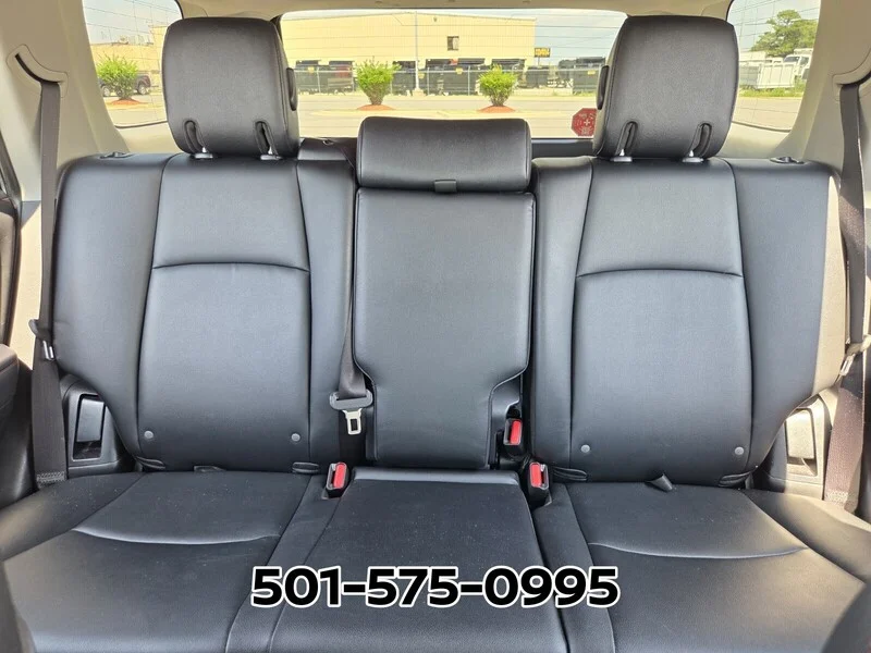 Used 2021 Midnight Black Metallic TOYOTA VENTURE 4WD image 11
