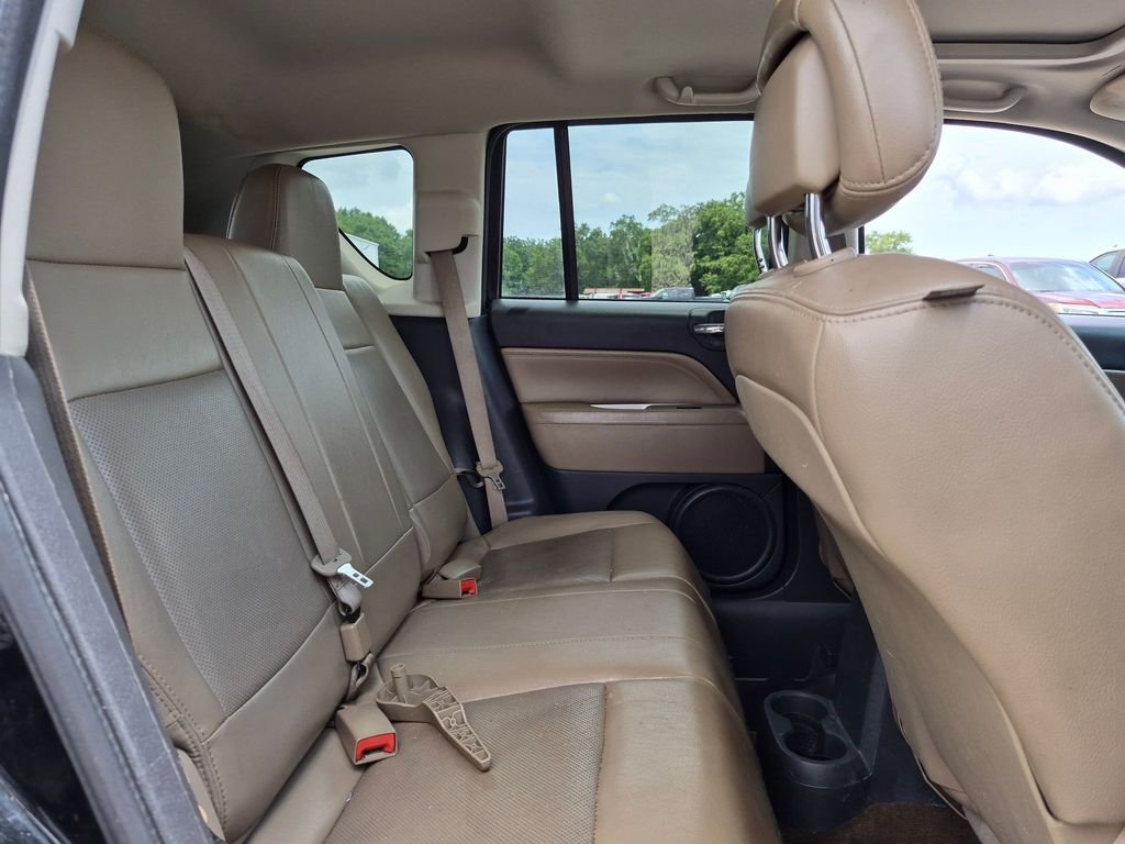 Used 2014 Black Jeep Latitude image 26