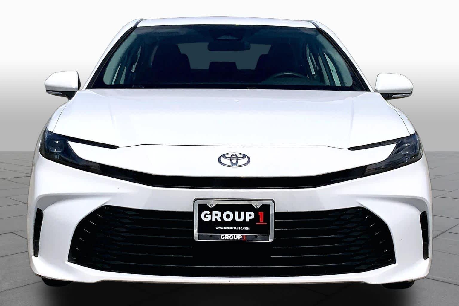Used 2025 Ice Cap Toyota LE image 4
