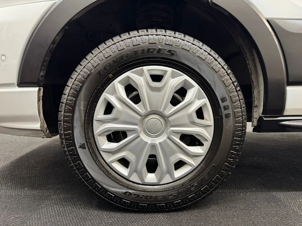 Used 2023 White Ford XLT image 11