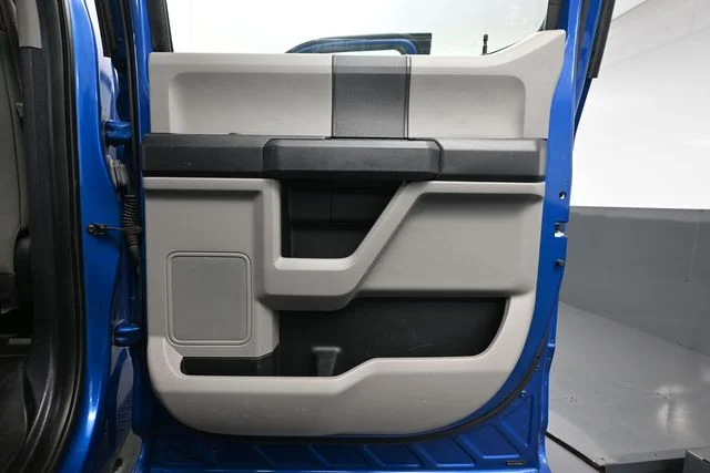 Used 2017 Blue Ford XL image 41