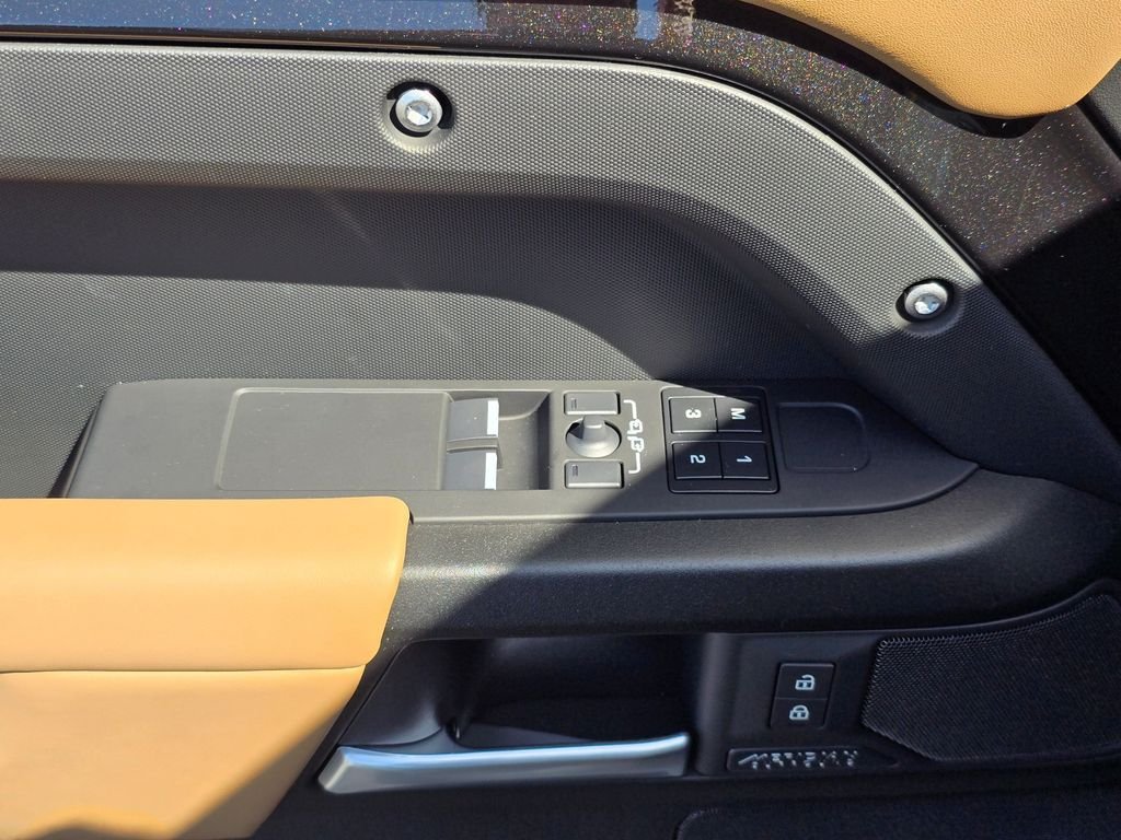New 2026 Santorini Black LAND ROVER V8 image 30
