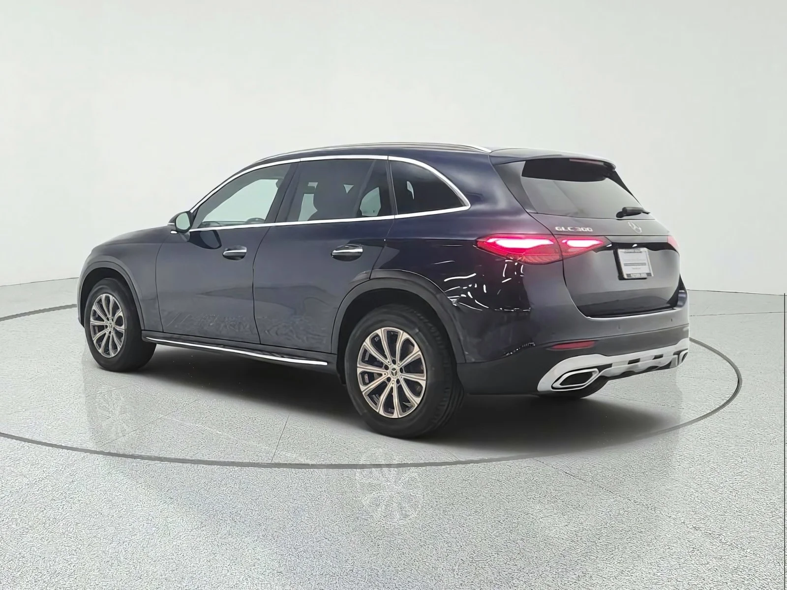 Used 2024 Nautical Blue Metallic Mercedes-Benz GLC 300 4MATIC® SUV image 7