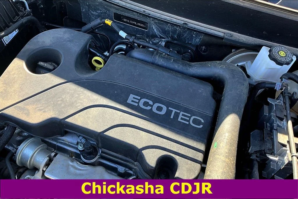 Used 2022 Black GMC SLE image 30