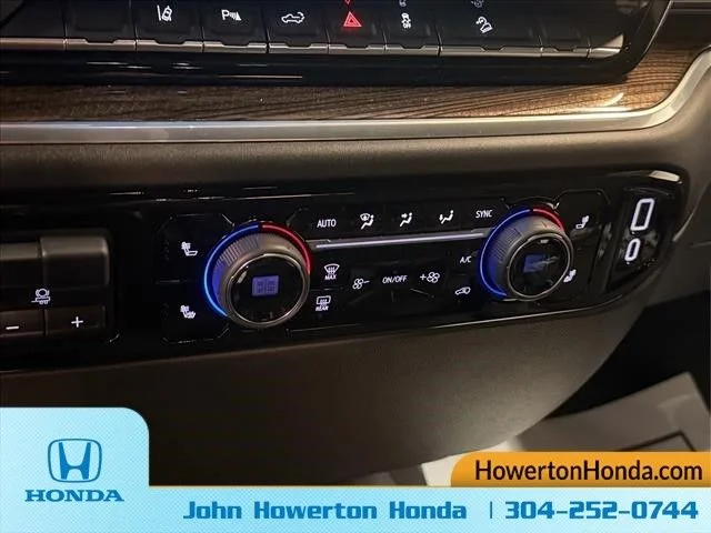 Used 2025 White Chevrolet LT image 26