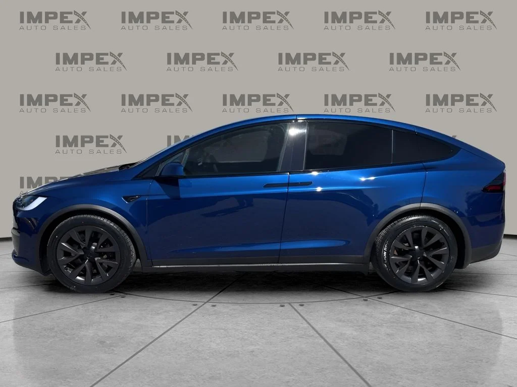 Used 2024  Tesla Base image 2