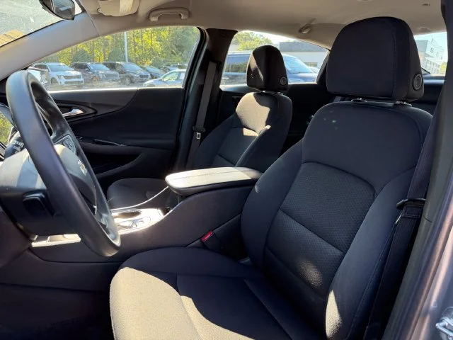 Used 2025 Sterling Gray Metallic Chevrolet LT image 16
