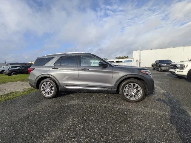 New 2026 Carbonized Gray Metallic Ford Platinum™ image 34