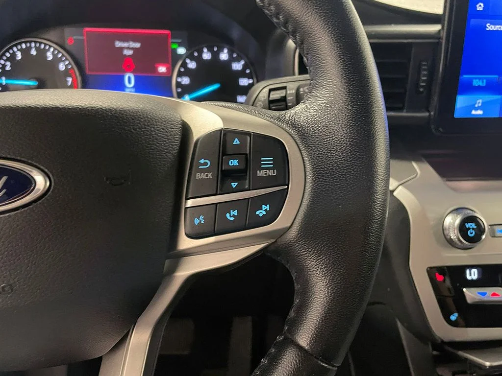 Used 2021 Black Ford XLT image 40