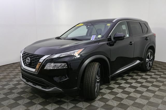Used 2023 Black Nissan SL image 5