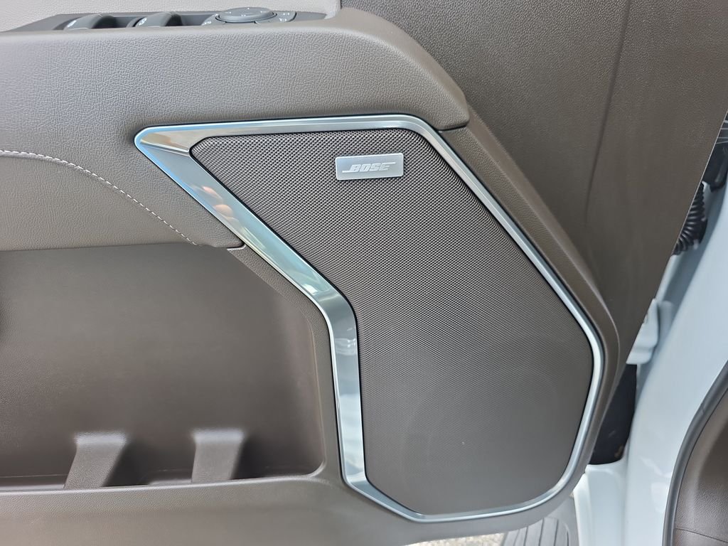 2023 GMC Sierra 1500 SLT - Photo 18