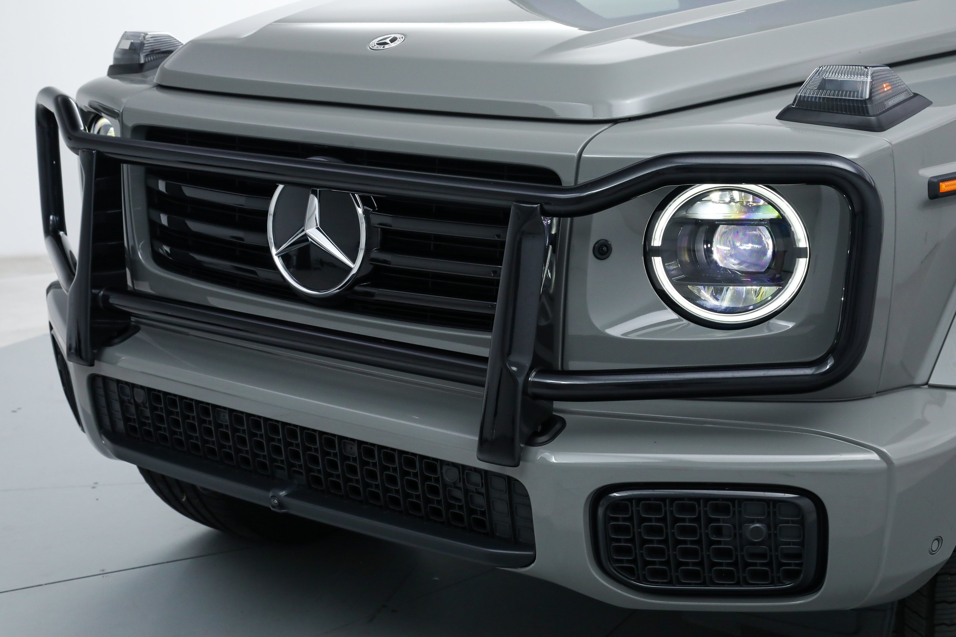 Used 2025 Gray Mercedes-Benz G 550 image 11