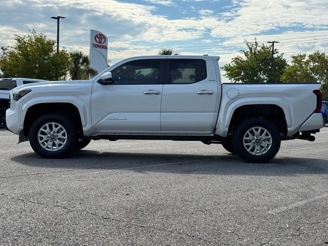 Used 2026 White Toyota SR5 image 5
