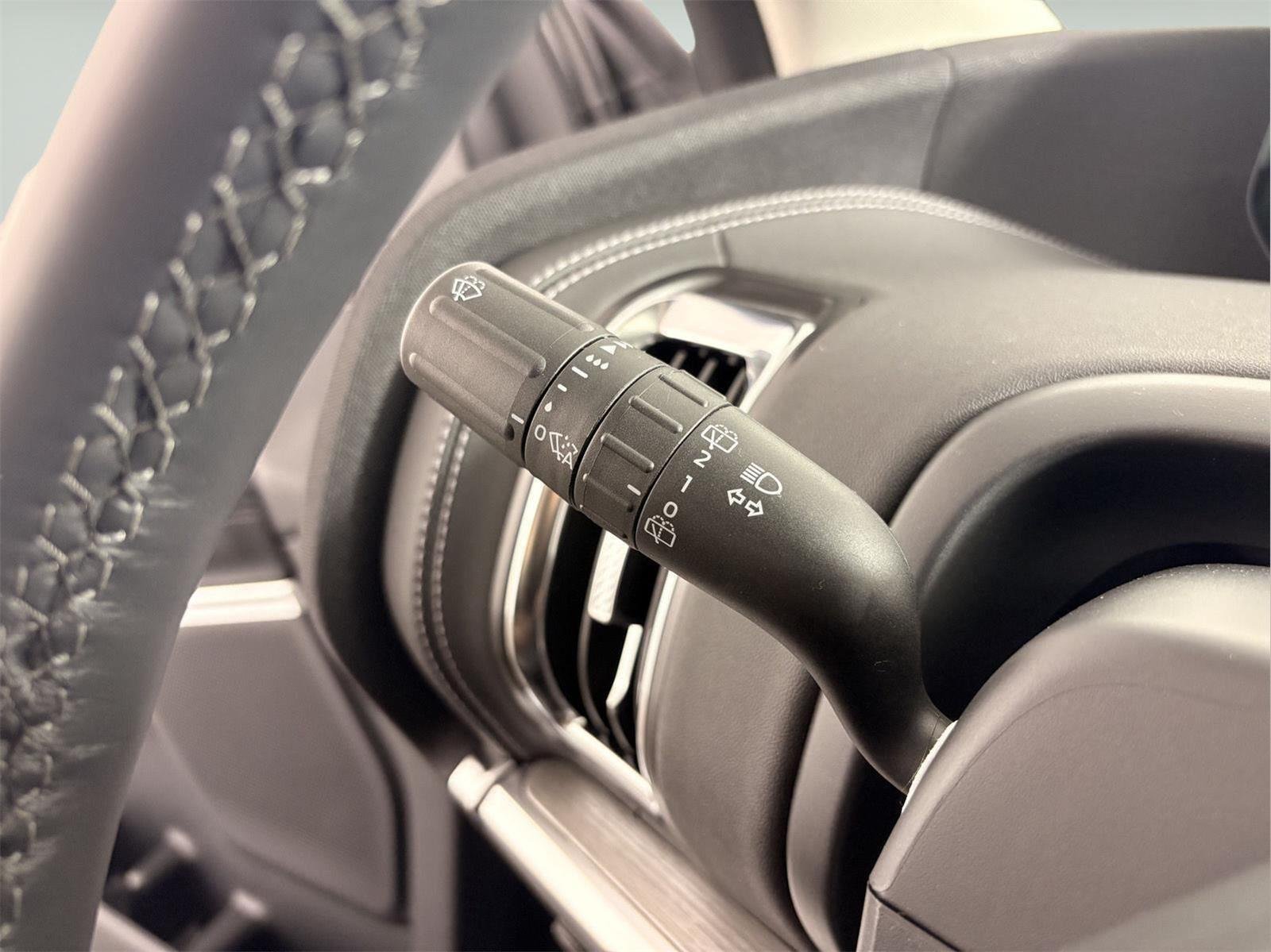 New 2026 Glacier Gray Metallic Tri-Coat Ford Platinum® image 30