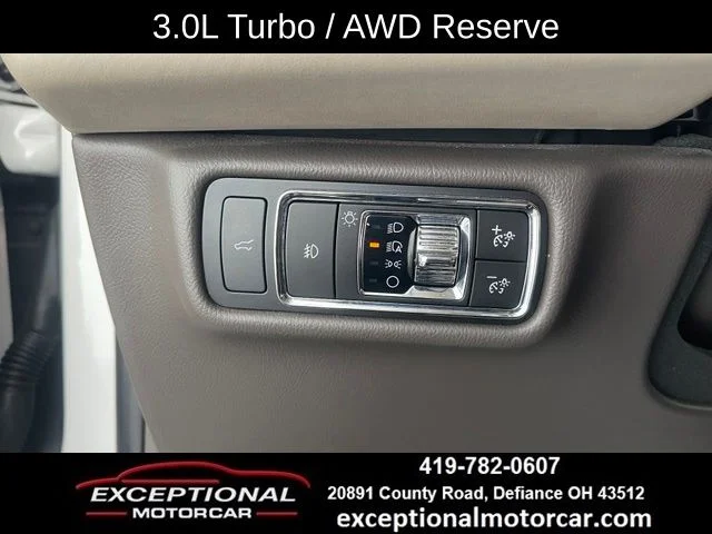 Used 2020 White Lincoln Reserve image 35
