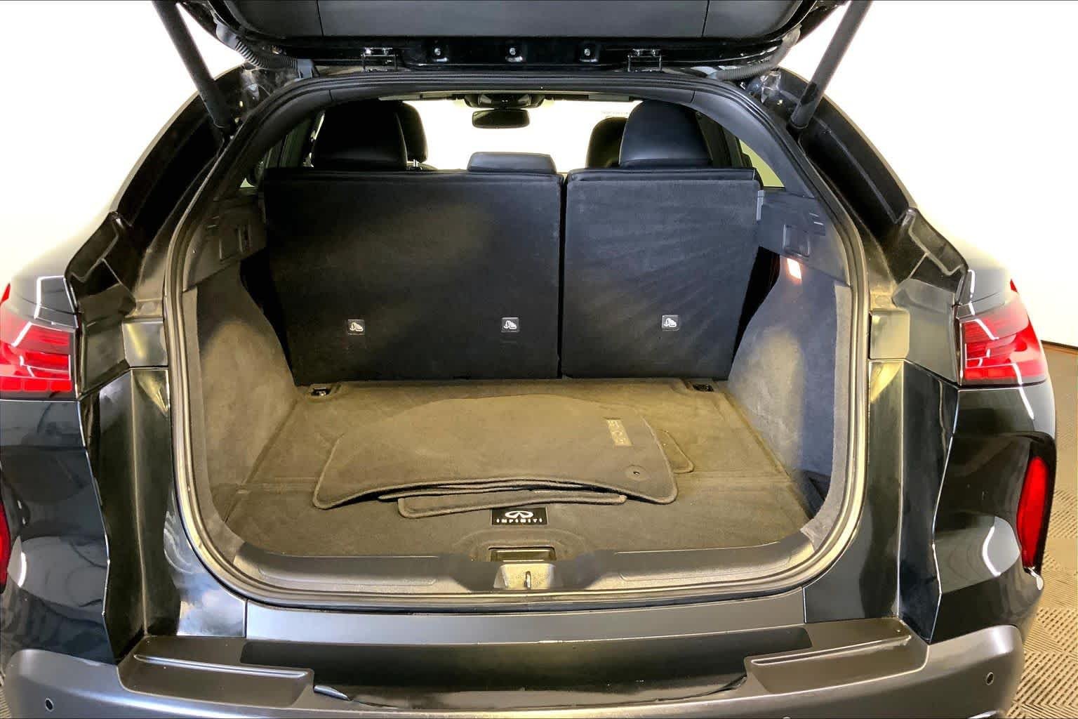 Used 2022 Mineral Black INFINITI LUXE image 36