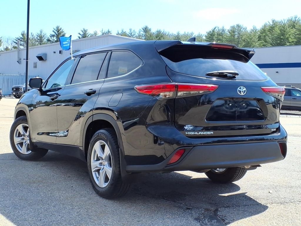 Certified Used 2022 Midnight Black Metallic Toyota L image 6