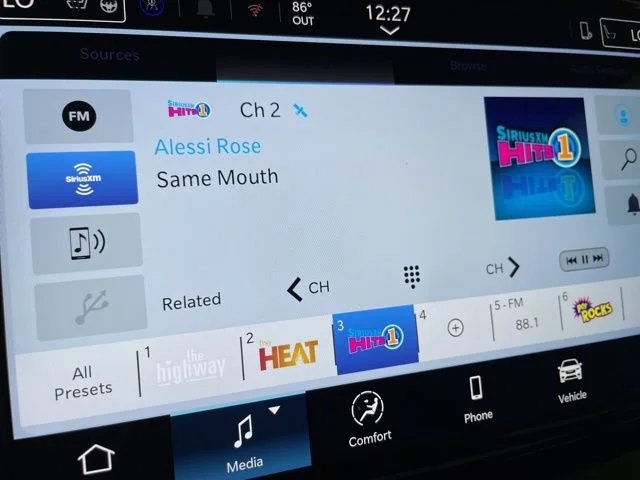 2025 Chrysler Pacifica Select - Photo 28