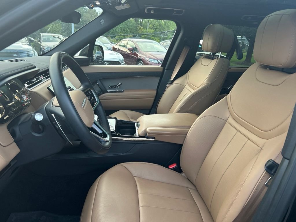 Certified Used 2025 Santorini Black Metallic Land Rover SE image 14