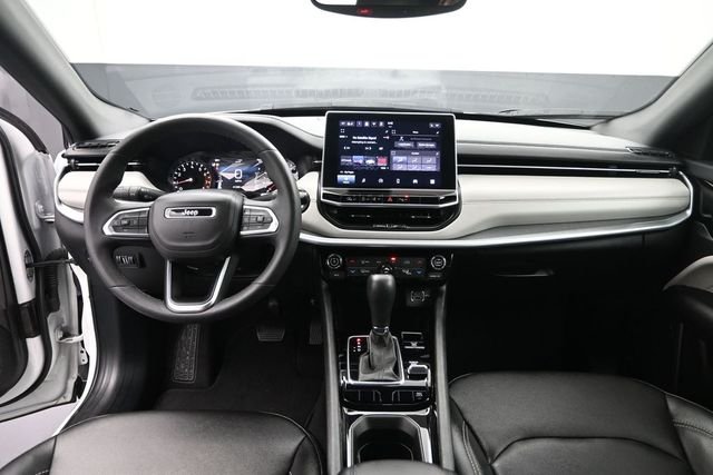 2025 Jeep Compass Limited - Photo 11