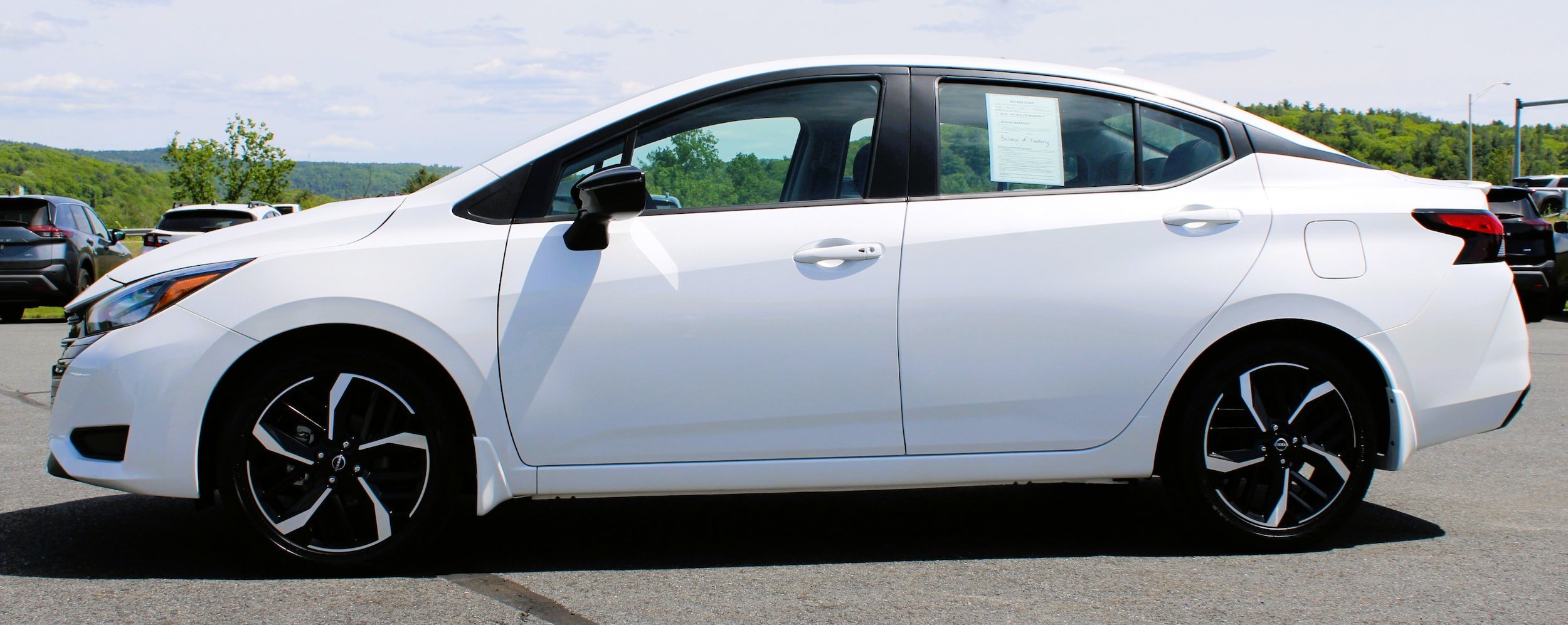 Used 2025 Aspen White Tricoat Nissan SR image 13