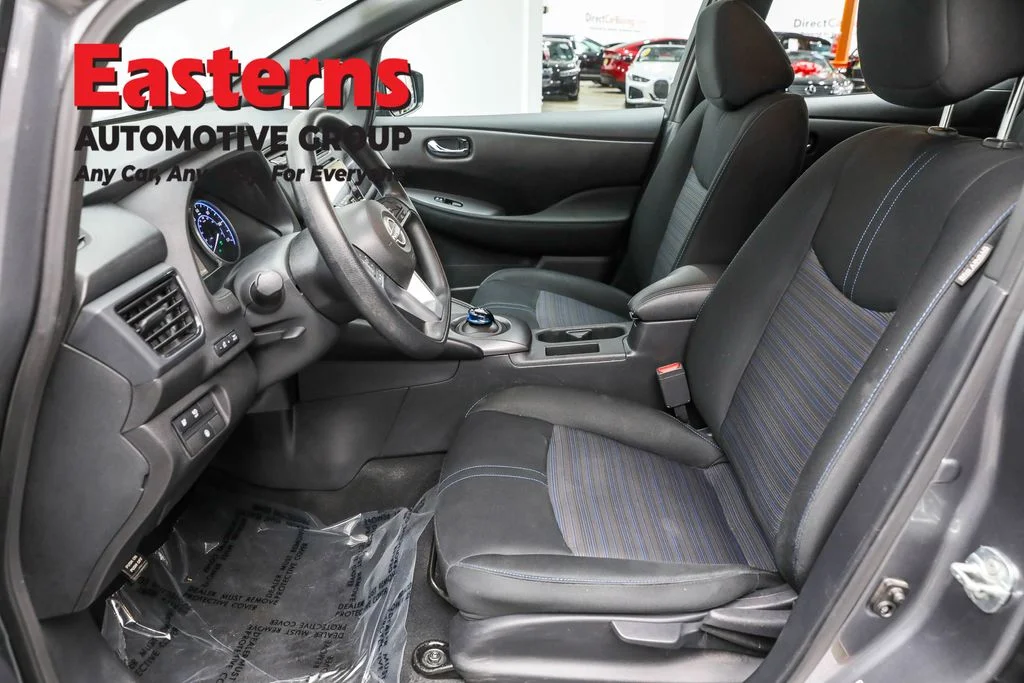 Used 2023 Gray Nissan S image 14