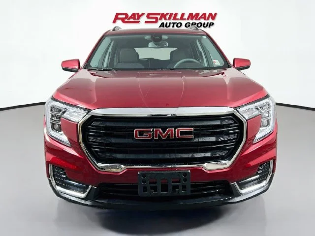 Used 2023 Red GMC SLE image 2