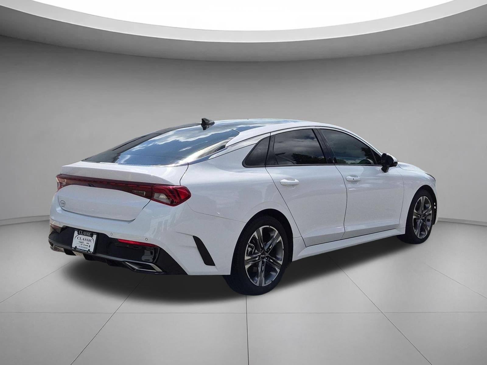 Used 2023 Glacial White Pearl Kia EX image 5