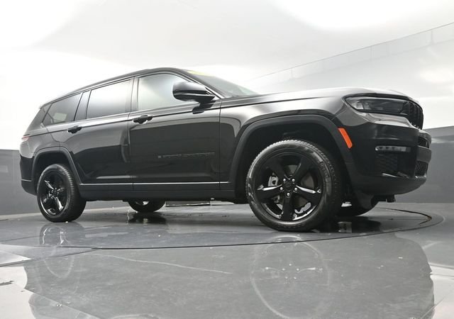 Used 2024 Black Jeep Limited image 33