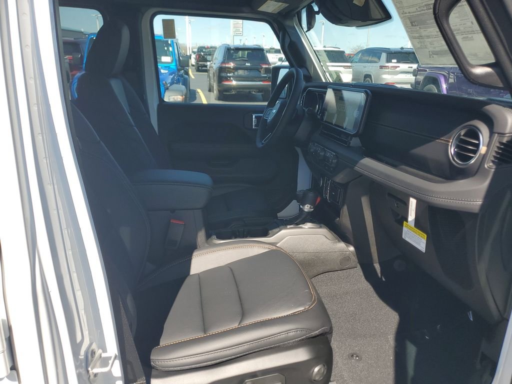 New 2026 Bright White Clearcoat Jeep Sahara image 28